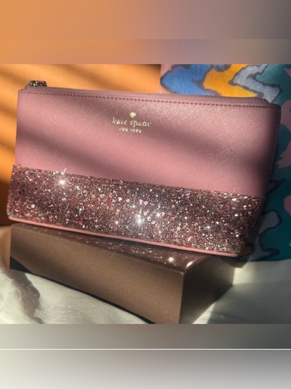 NWOT! Kate Spade Greta
Court Little Shiloh Wristlet Clutch Cosmetic Bag.